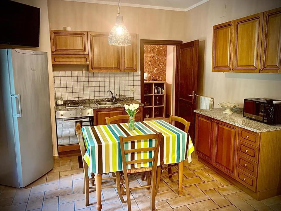 파니칼레 Leonaerdo Guests House 아파트 외부 사진